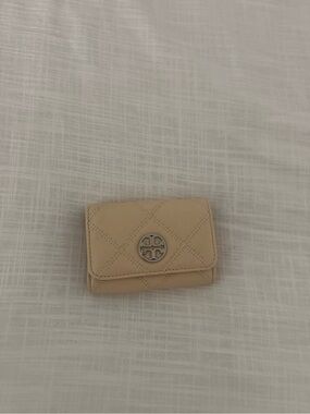 Tory Burch Small Quilted Wallet in Beige with Silver Logo